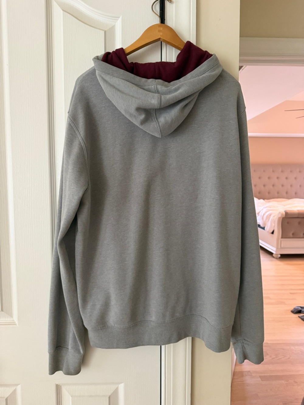 Vans Men's Gray Zip-Up Style Hoodie with Maroon Logo - Picture 2 of 2